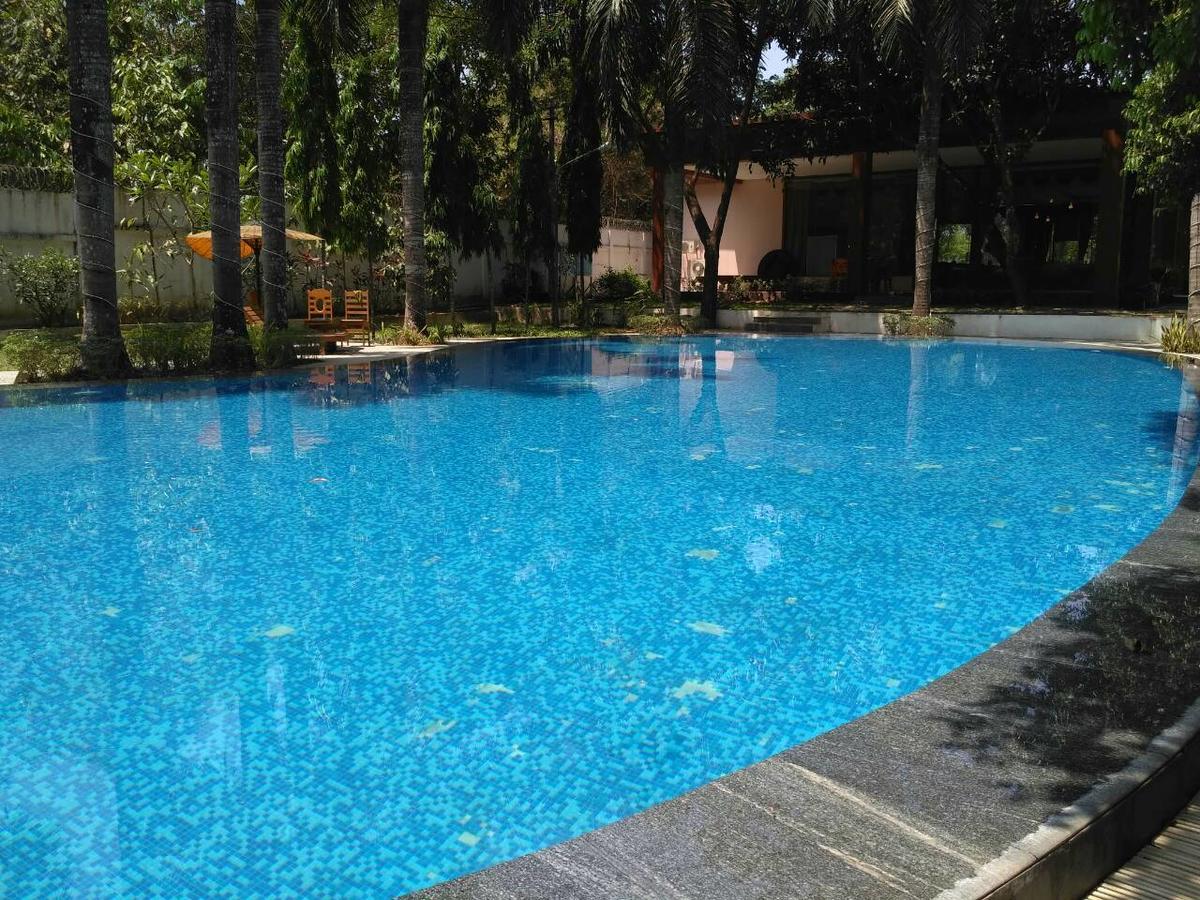 Famous Hotel Bago Exterior foto